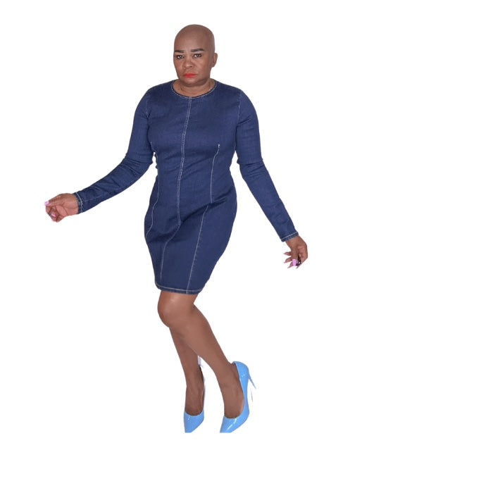 Chic Knee-length blue jean dress, with stretch.